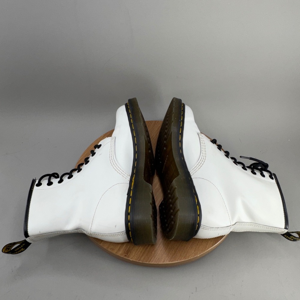 Dr. Martens 11821 Boots Womens Size 7 White Leather Combat Punk Grunge Goth - Picture 5 of 12